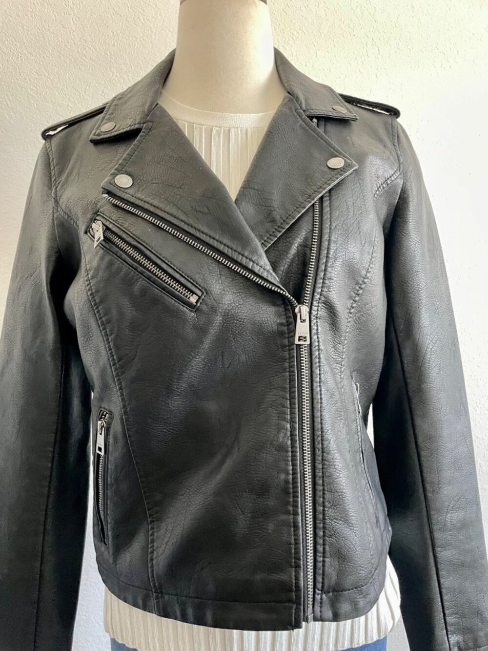 Levi’s Black Faux Leather Moto Jacket Black Size Medium - Picture 3 of 15